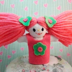 muñeca carolina fresa para dedo - Mundo Carolinas